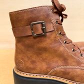 Rieker Botines de cuero sintético con cordones y hebilla · Foto 8