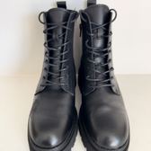 Tamaris Botines militares plataforma cuero negro · Foto 2
