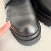 Tamaris Botines militares plataforma cuero negro · Foto 4