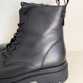 Tamaris Botines militares plataforma cuero negro · Foto 8