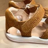 Camper Sandalias infantiles doradas con brillos · Foto 13