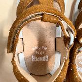 Camper Sandalias infantiles doradas con brillos · Foto 14