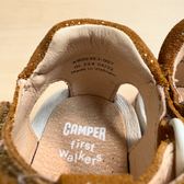Camper Sandalias infantiles doradas con brillos · Foto 16