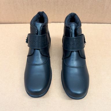 Wonder Walk · Botines negros con velcro y forro polar · Negro