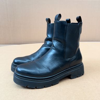 Botines Chelsea con plataforma · Negro