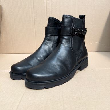 Gabor · Botines Chelsea con cadena decorativa · Negro